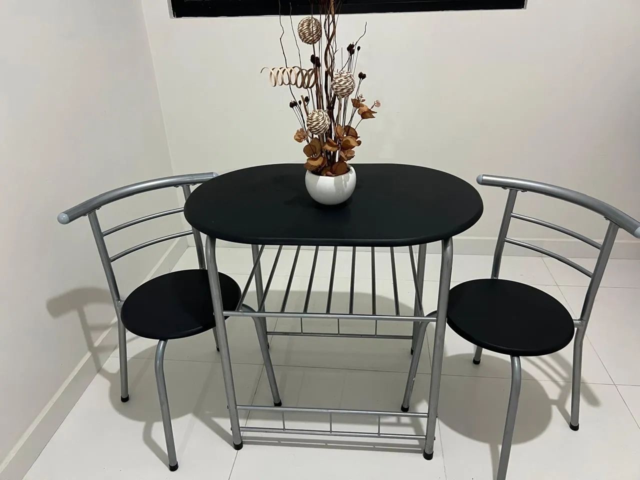 Mesa com 2 Cadeiras 