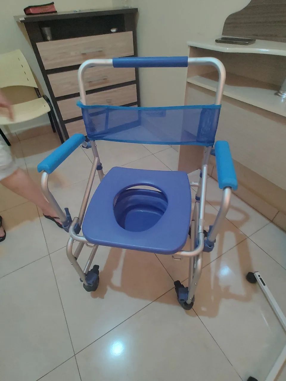 Cama para pessoas acamada, cadeira de banho 