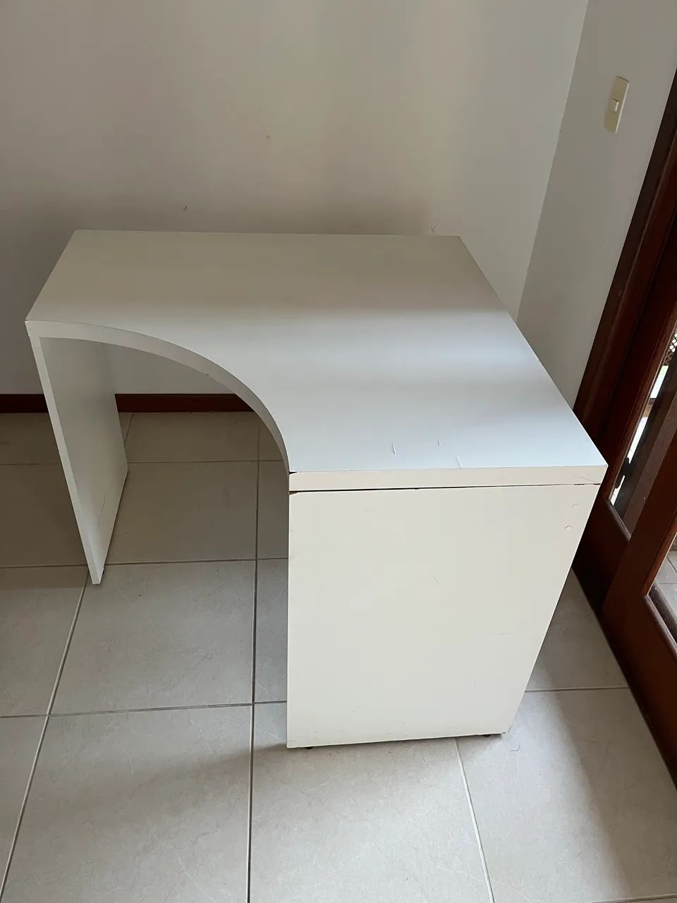 Mesa de canto em MDF + Estante de madeira  - Foto 5