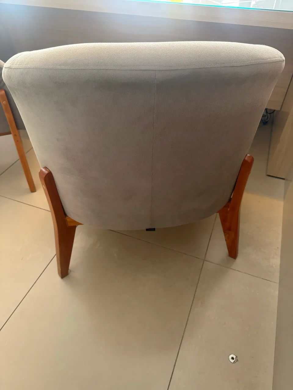 Duas Poltronas - Foto 2