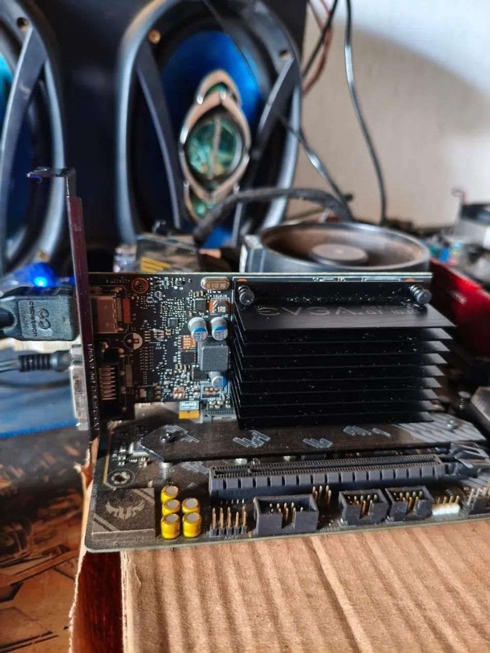 Gt 1030 ddr4 evga 2 GB
