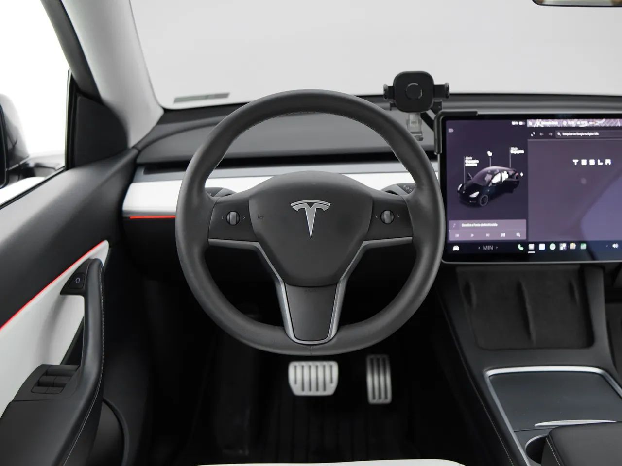 Tesla Model Y Performance, foto 16 de 16