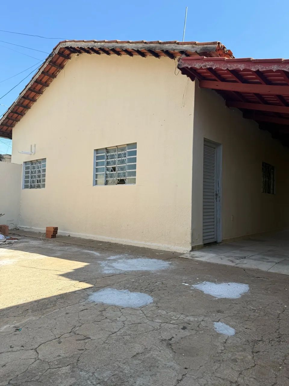 Casa - 3 quartos- Goiânia 