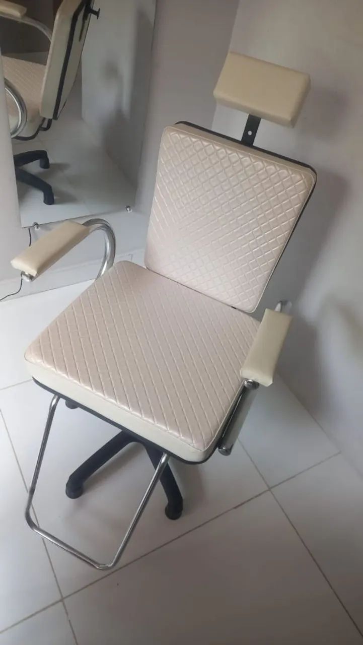 Cadeira de salão nova  zp ? *48 