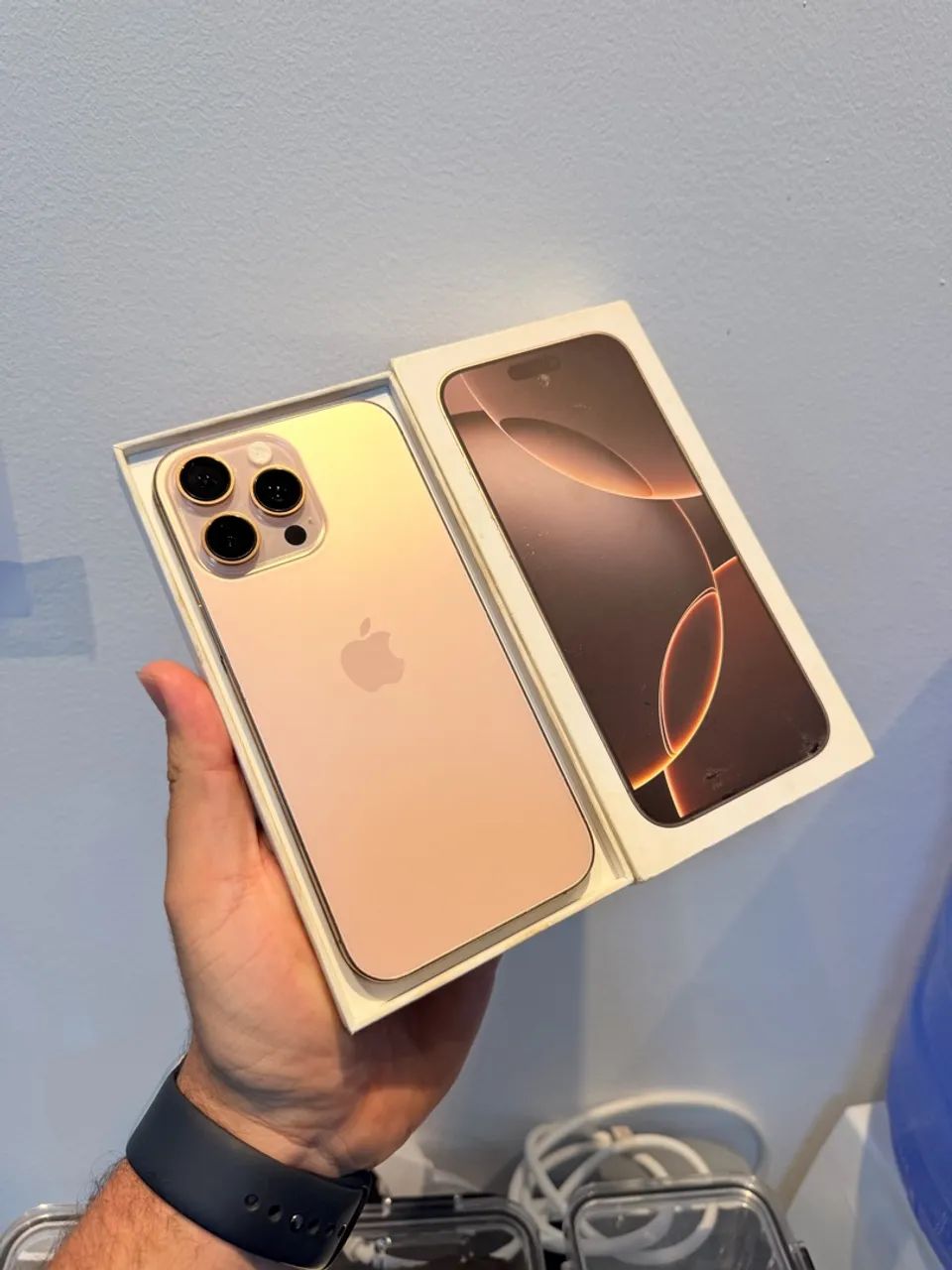 IPHONE 16 pro Max 256GB desert Com caixa  - Foto 3