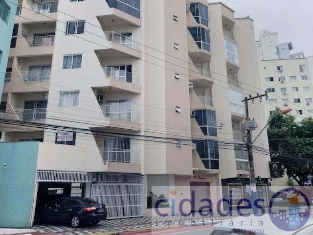 Aluguel apartamento Centro de Balneário Camboriú 1 dormitório com garagem