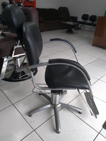 Cadeira Ferrante hidráulica para cabeleireiros/Barbeiros - Foto 3