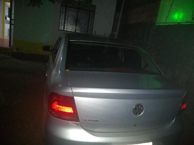 Vendo ou troco Voyage - Foto 3