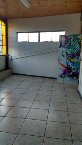 Sala 58m2 no bairro Sagrada Família - Foto 2
