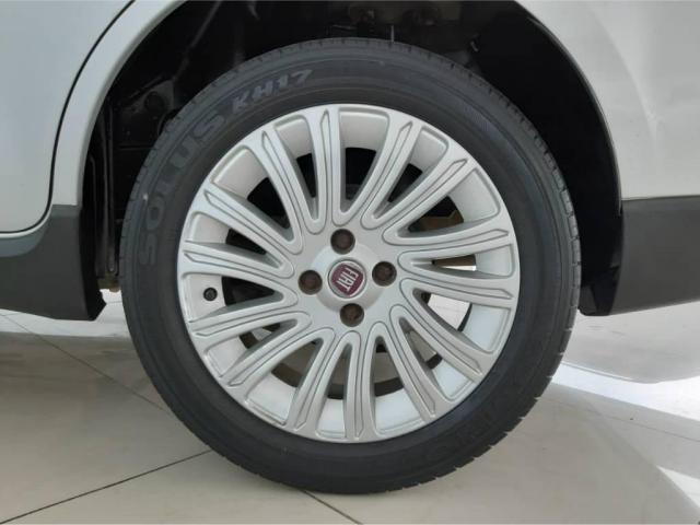 Fiat Grand Siena Essence 1.6 - Foto 8