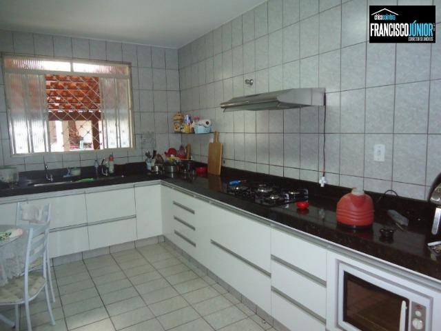 Casa no Setor Coimbra em Goiânia, 4 Quartos (2 suítes), 2 Salas, Jardim, Área Lazer, 460m² - Foto 15