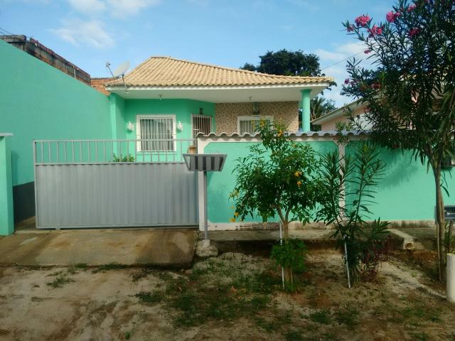 Casa com excelente localização composta por 3 quartos