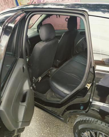 Ford Fiesta 1.6 8v Flex