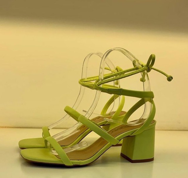 Direto da fábrica de salto alto sandálias primavera 2020 explosivo de salto  alto listrado sandálias de lazer ao ar livre moda sapatos mulheres fim |  Sapatos Femininos - Gamenight.pt