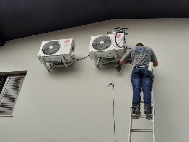 Instalação de Ar Condicionado e Manutenção Ligue