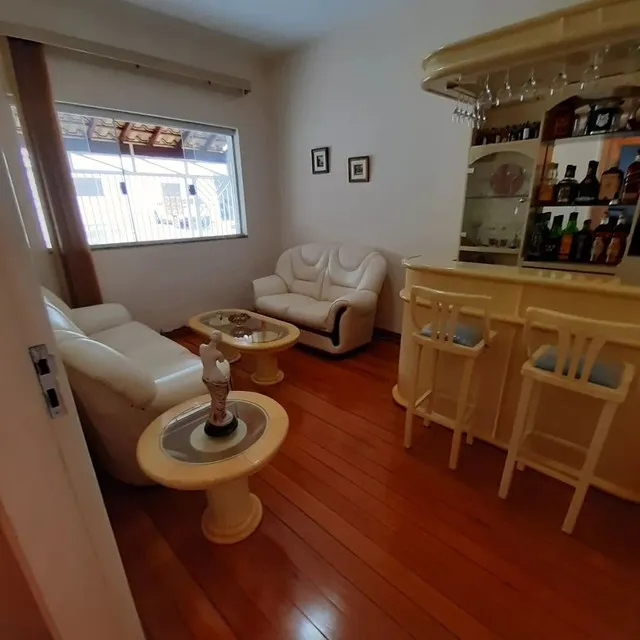 Ótima casa a venda no Jardim Andere em Varginha