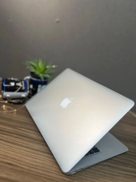 Macbook Air 2011 Model A1369 Intel core i5 1.7MHz 4GB DDR3 120GB