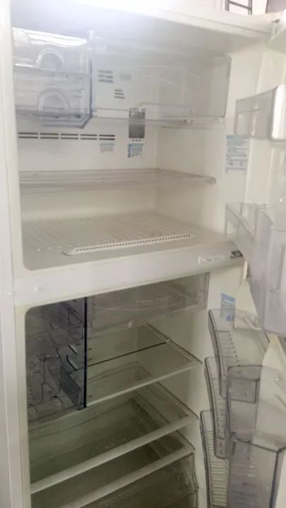 REFRIGERADOR ELECTROLUX DF47 220V - Foto 3