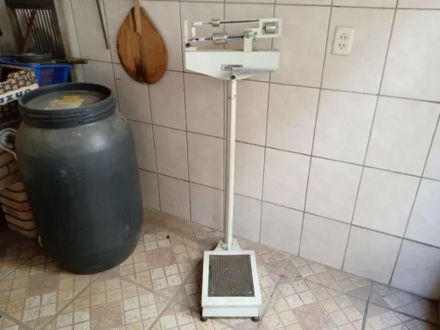 Balança Welmy em Aço Branco 132 cm x 30 cm x 52 cm