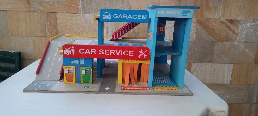 Posto de Gasolina Garagem de Madeira Brinquedo Raro!