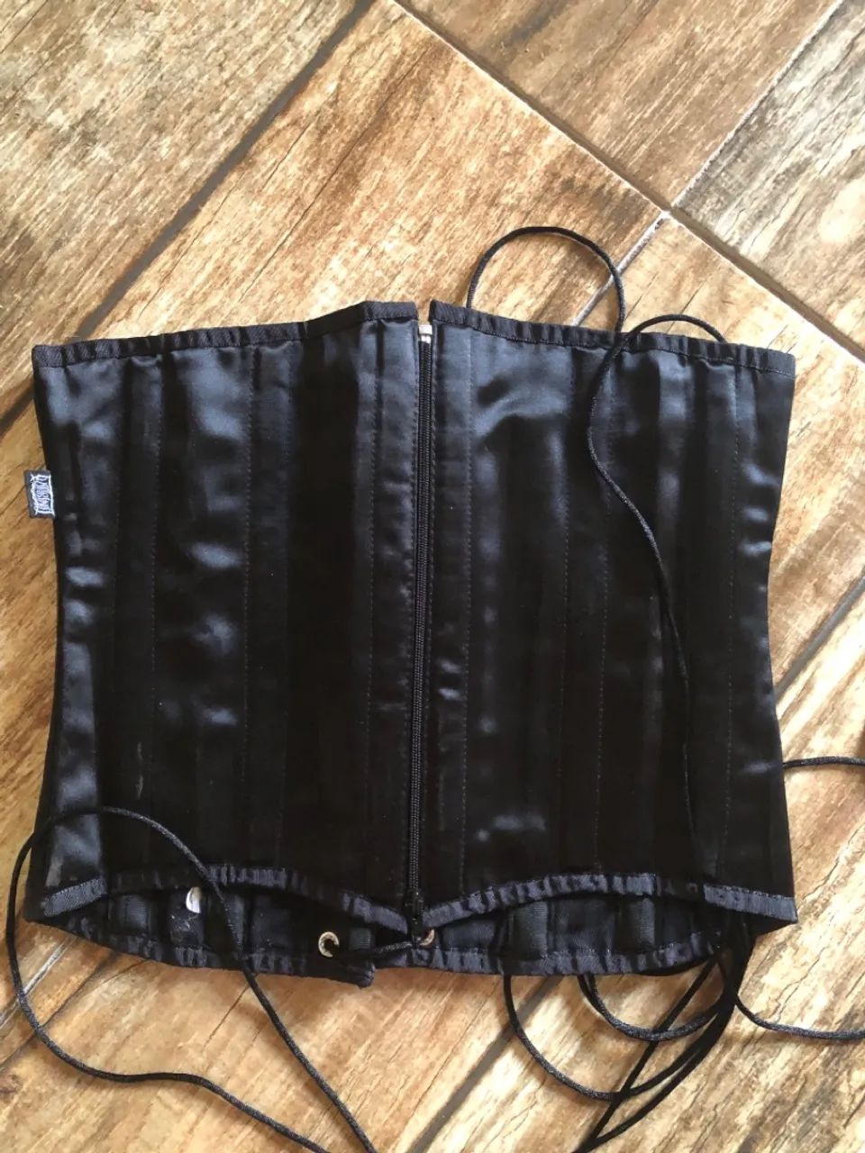 Corset preto em cetim com amarração - Foto 2