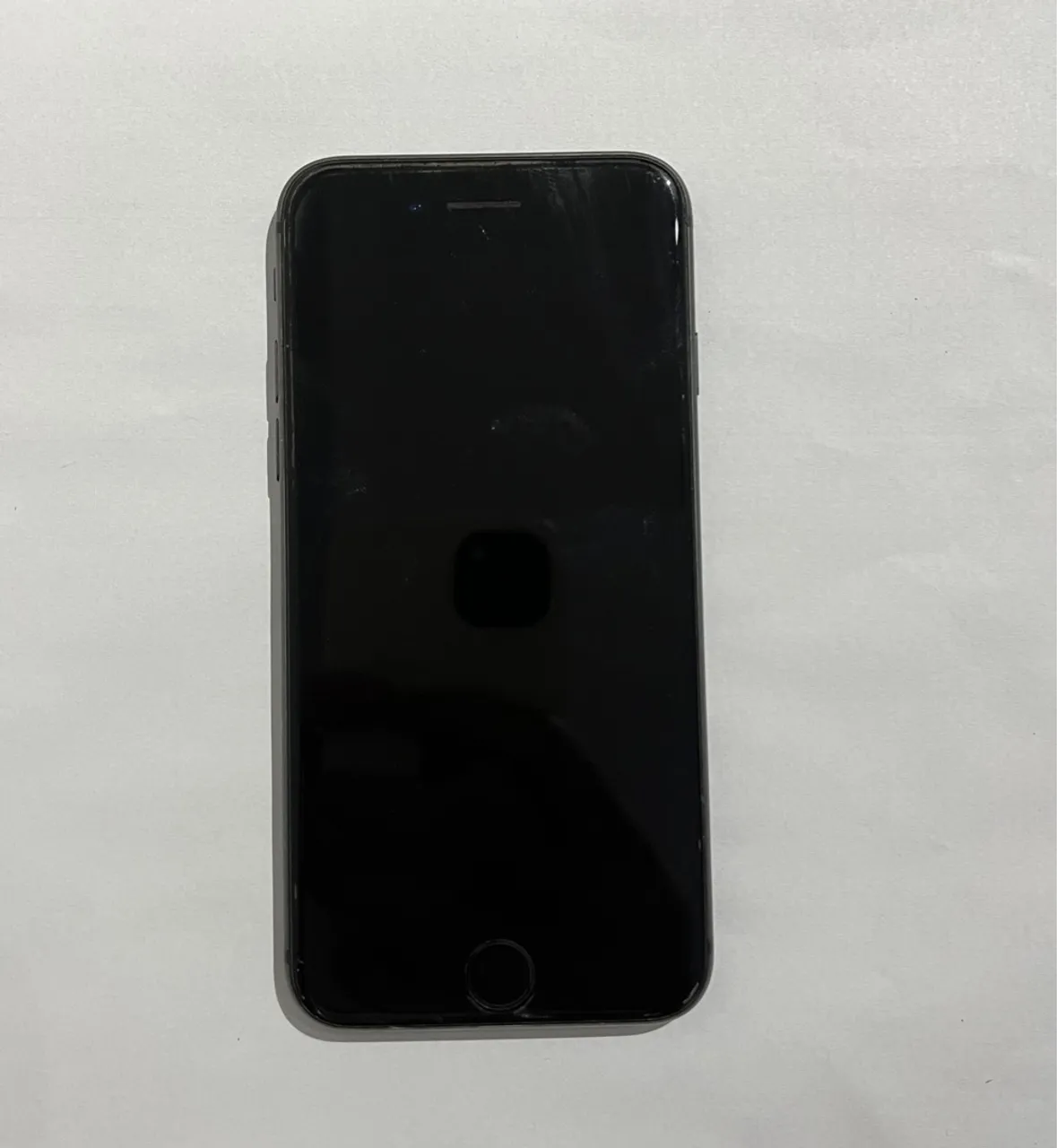 Vendo IPhone 8 em excelente estado.