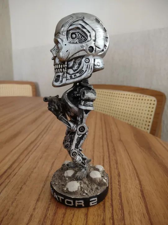 Terminator 2 T-800 Endoskeleton Head Knockers NECA - com caixa - Parcelo no cartão - Foto 2
