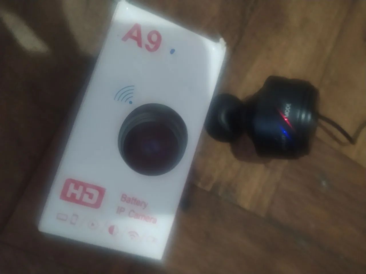 Câmera IP A9 HD Novo Filma com e sem cabo  carregada, carta SD.. Proteção do lar. Barato 