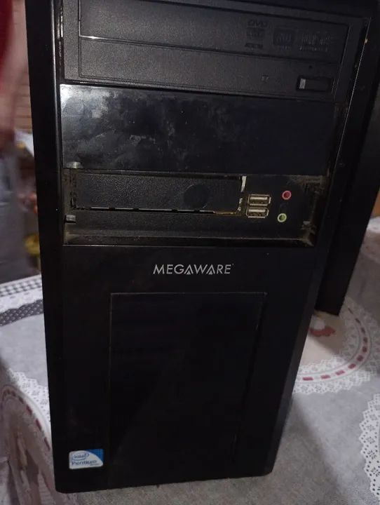 Computador Megaware com defeito 