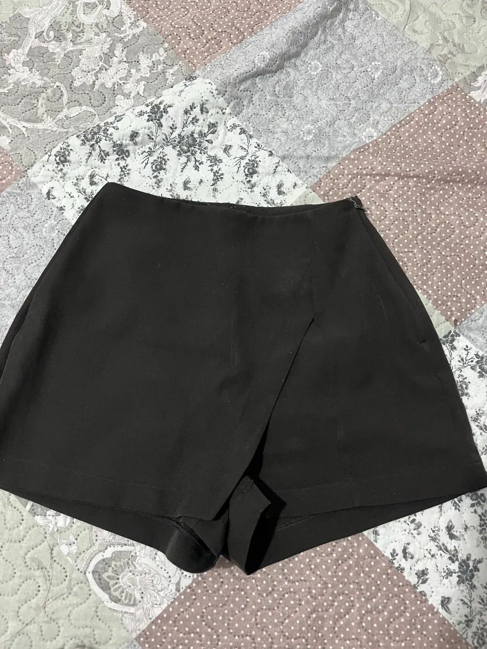 Short-saia preto