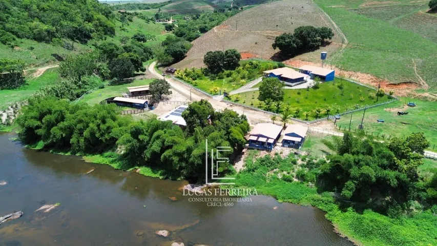 Belíssima fazenda totalmente cercada de 267 tarefas (80,9ha) no município de Atalaia-AL