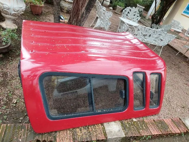 Vende-se capota de fibra de vidro - Pick-up Strada cabine simples