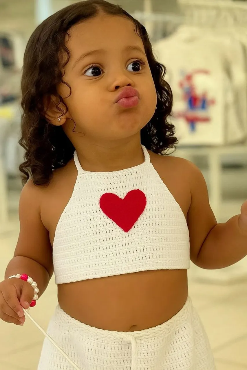 Cropped top infantil de crochê blogueirinha