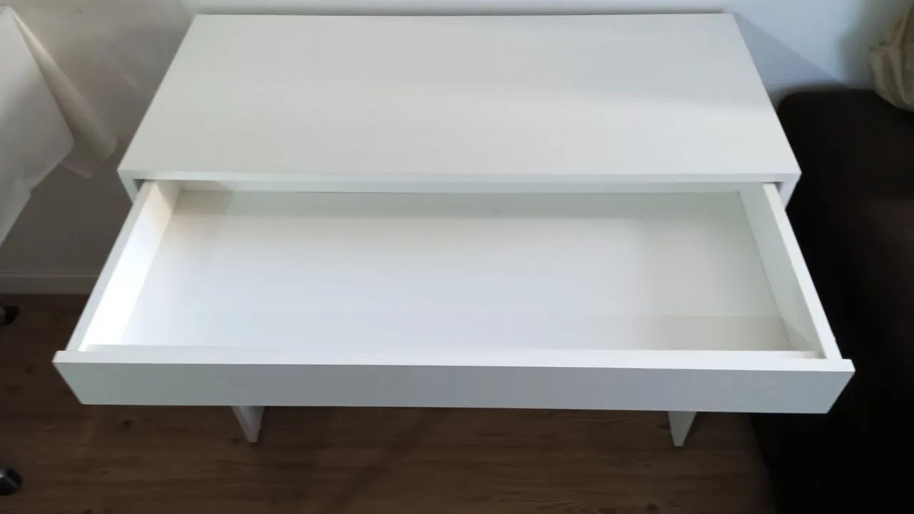 Mesa escrivaninha branca com gaveta 