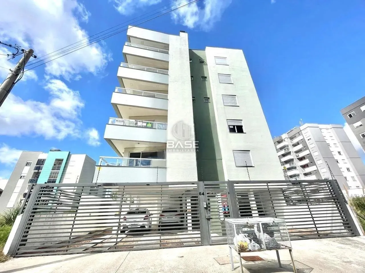 Localizado na Vila Verde, em Caxias do Sul/RS, este apartamento de 3 dormitórios, sendo 1 