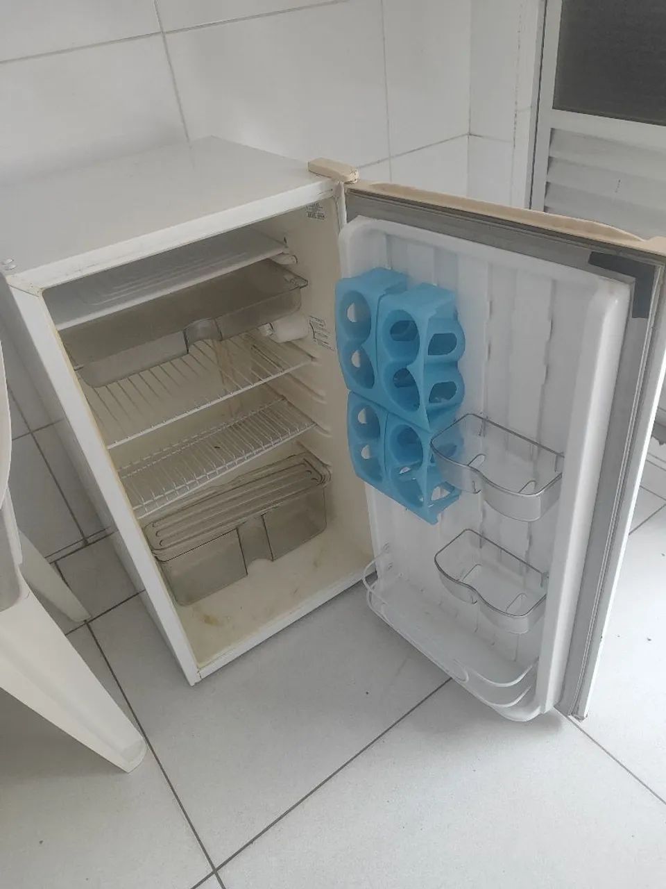 Frigobar cônsul novinha 