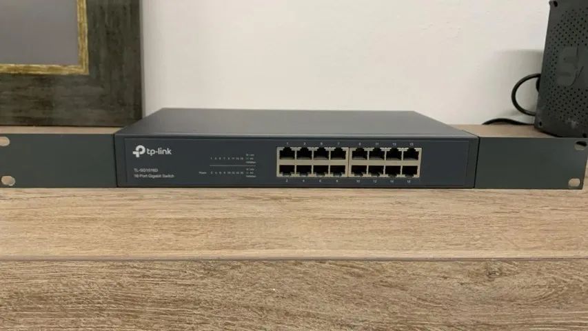 TP-LONG SG1016D Switch - 16 Ports64312830112129122