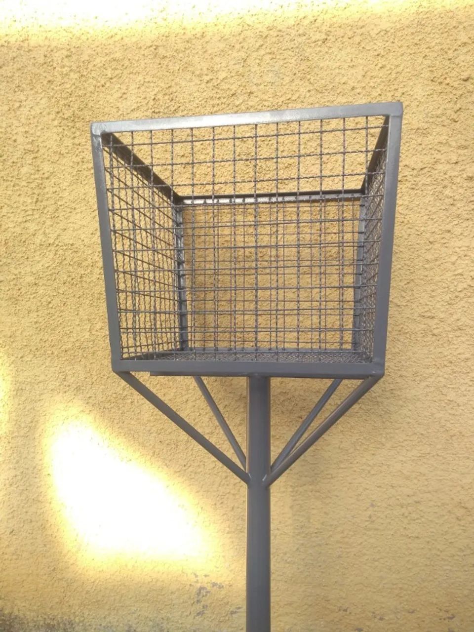 lixeira de ferro 3 MM  ENTREGAMOS E INSTALAMOS VALOR  SOB CONSULTA  ! - Foto 2