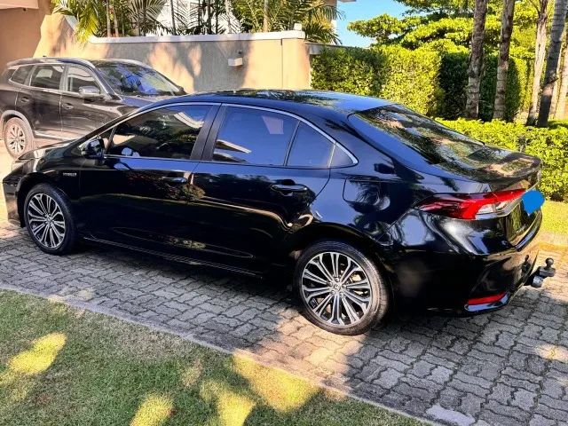 toyota corolla altis premium hibrido blindado com teto solar unico dono - Foto 3
