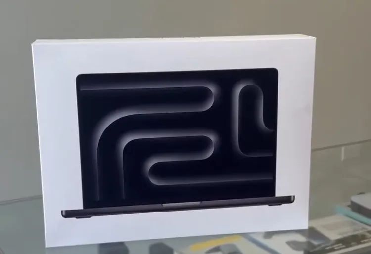 Macbook M4 Max 14Pol 36GB-1TB SSD  - Foto 2