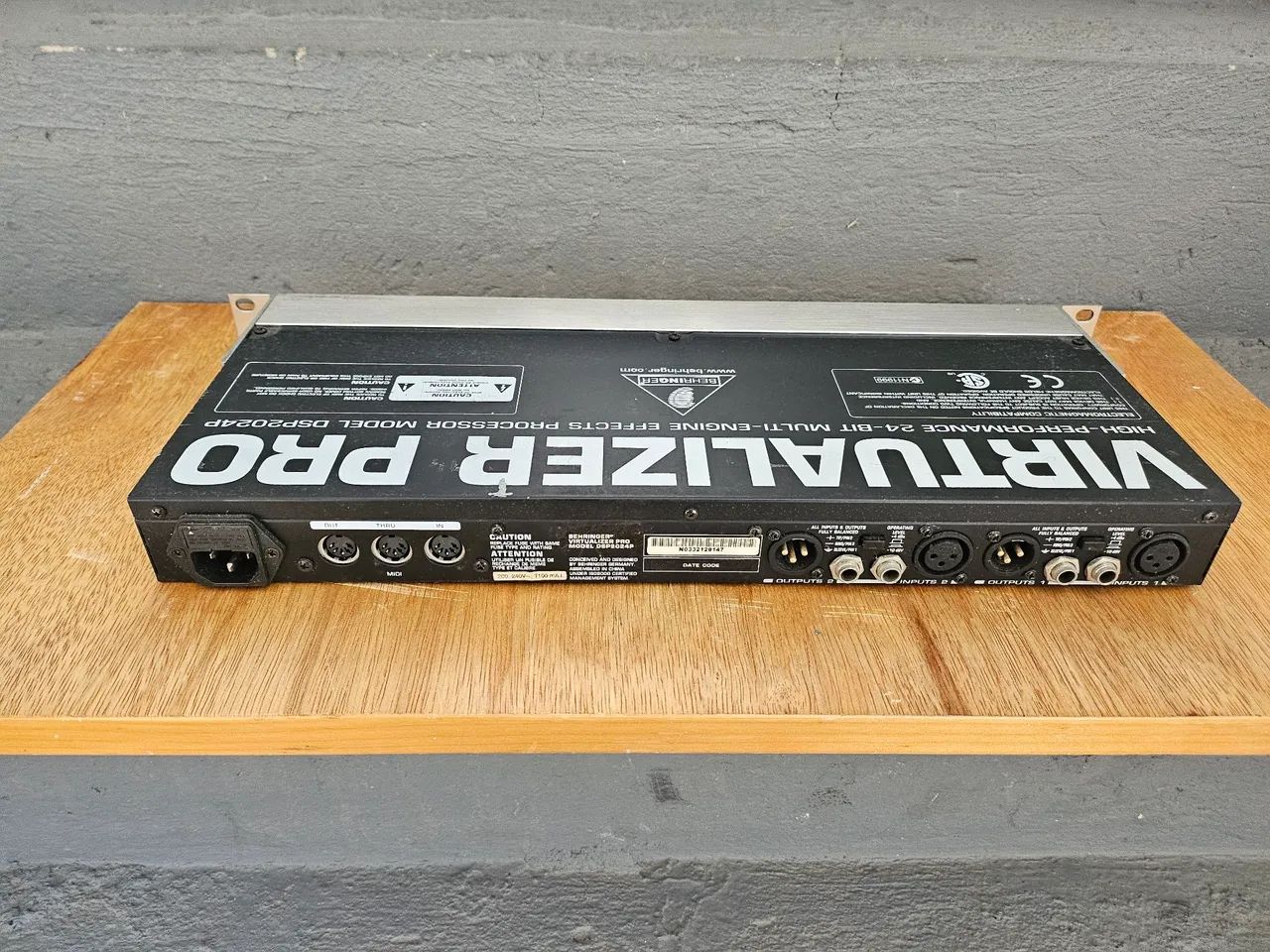 マルチエフェクトプロセッサーBEHRINGER エフェクターDSP2024P Amazon | BEHRINGER（ベリンガー） ハイパフォーマンス デジタル 24