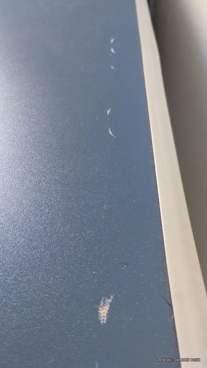 Mesa escritório 3 gavetas c chave  - Foto 4