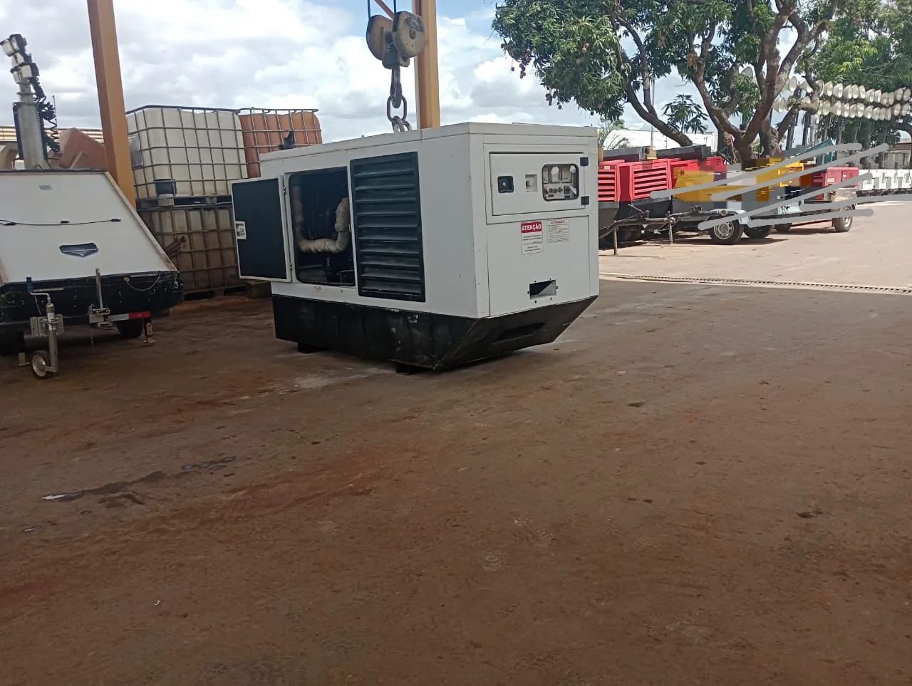 GRUPO GERADOR DE ENERGIA 45 KVA/40 KVA CABINADO E SILENCIADO MOTOR MWM  - Foto 5