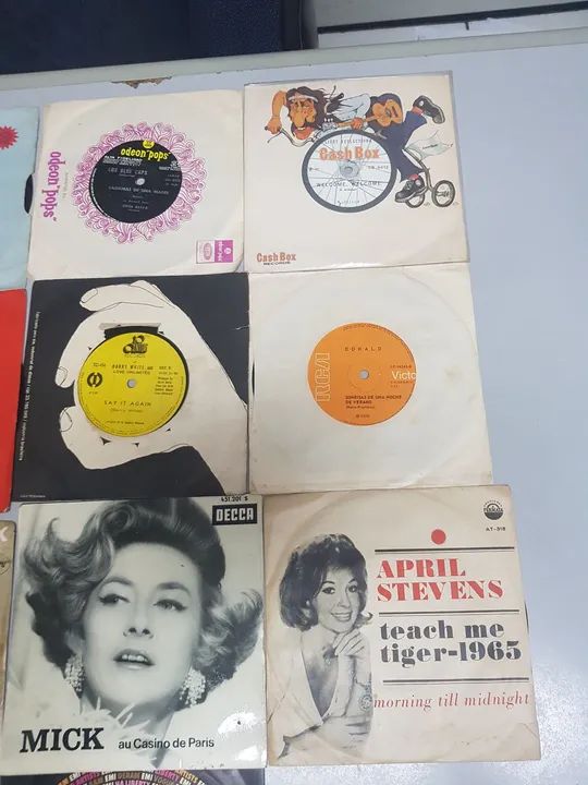 Coleção de Vinis Antigos - Foto 2