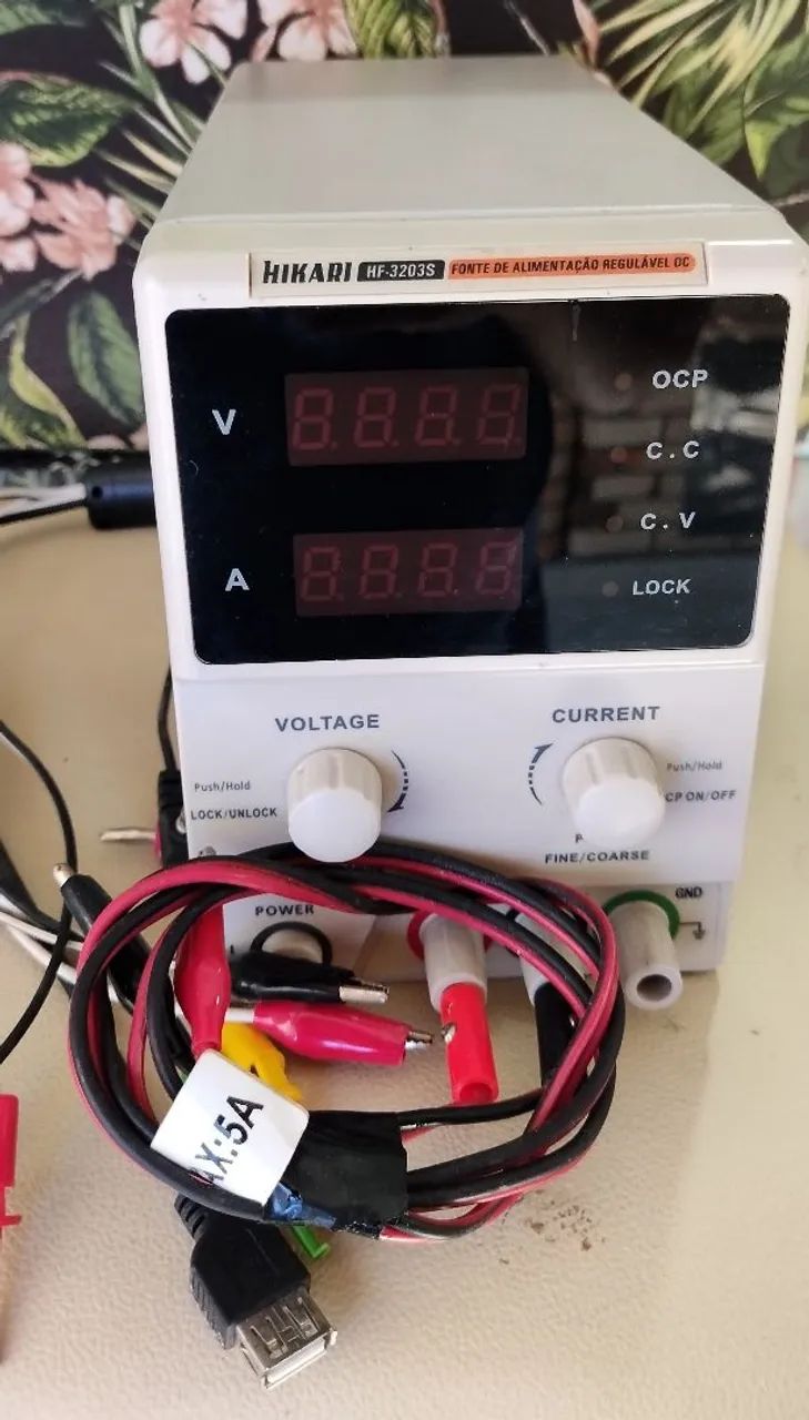 Fonte de Alimentação DC Dupla 3A HF-3203S