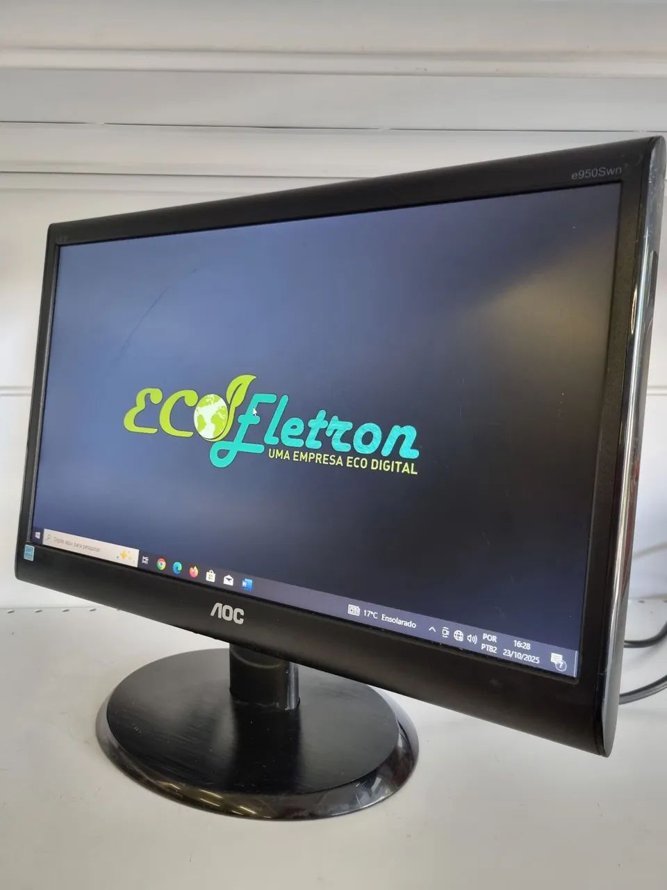 Monitor Aoc 19" Polegadas Widescreen com Leve Risco Externo (Não Interfere)  - Foto 3