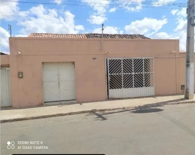 Vende-se está casa