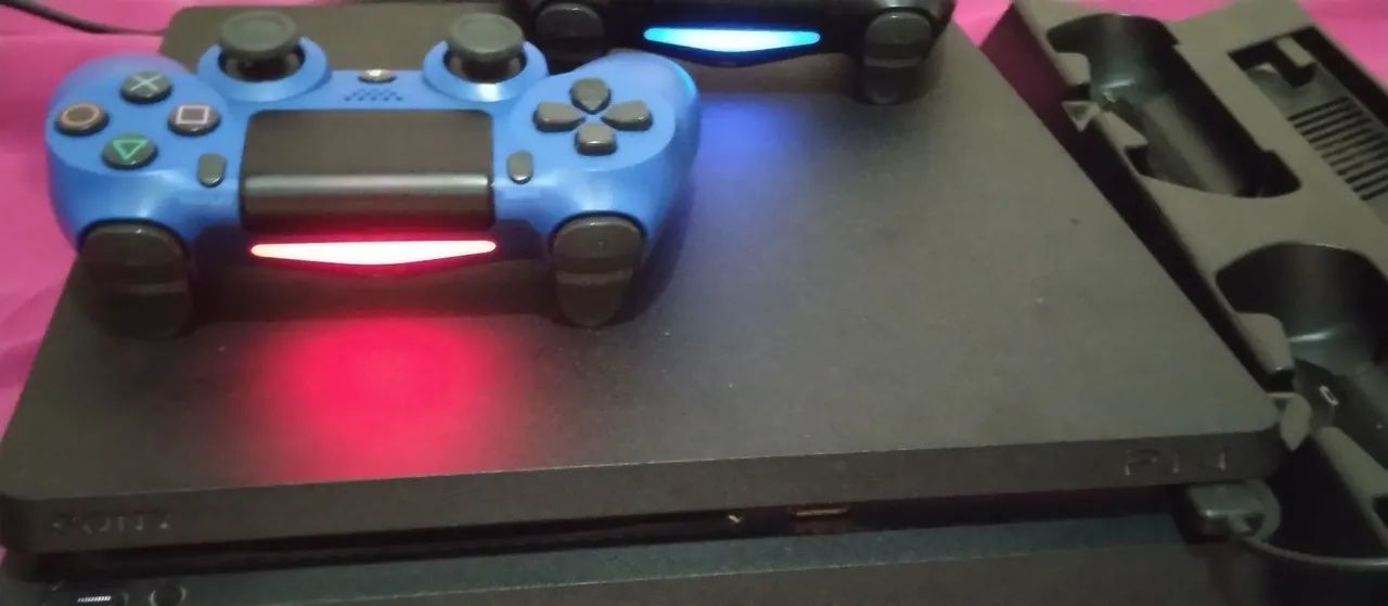 Ps4 slim 1 tera 6 jogos 2 Mantes base de caregamento