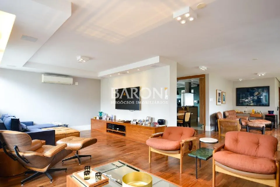 Baroni Imóveis, imobiliária em Moema, especializada em compra e venda de imóveis residenci