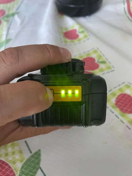 Bateria DeWalt 20V Max/lithium ion  - Foto 3